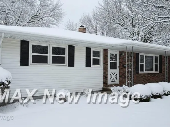 705 E Liberty St, Chesaning, MI 48616