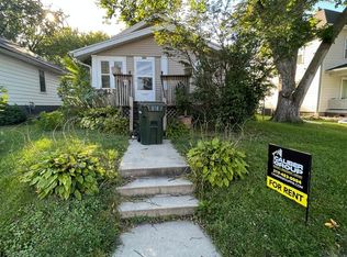 822 Hammond Ave, Waterloo, IA 50702