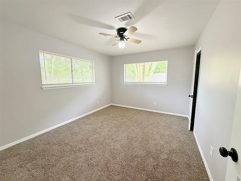 20729 Canterbury Rd — Photo 19