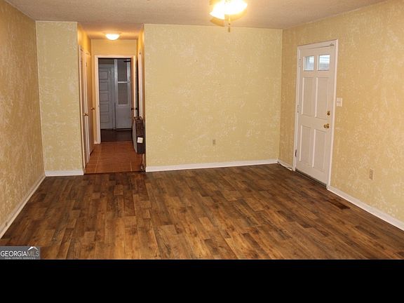 4th image of 656 Villa Esta Ave