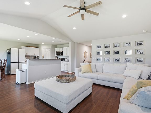 5th image of 10220 Brandi Kay Dr