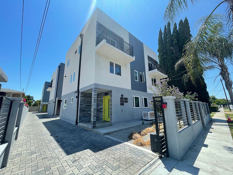1st image of 11318 Miranda St #1/4