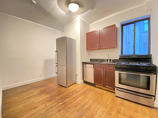 Rented by REAL New York | media 9