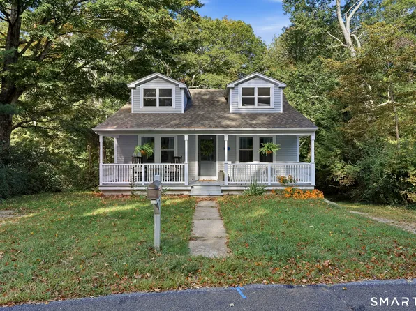 32 Sunset Terrace, Essex, CT 06426