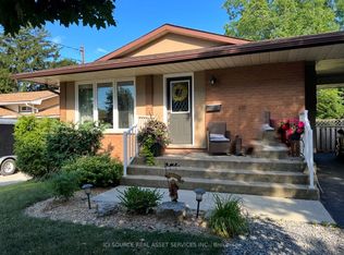 27 Brenlyn Ct, Hamilton, ON L9C 4N8