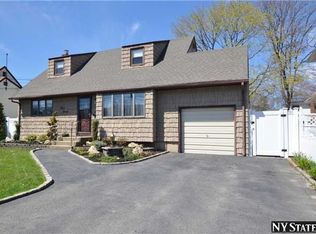 320 1st Ave, Massapequa Park, NY
