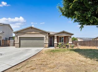2326 W Flagstaff Ct, Visalia, CA 93291