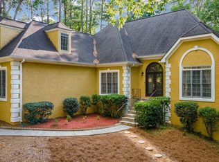 10380 Shallowford Rd, Roswell, GA 30075