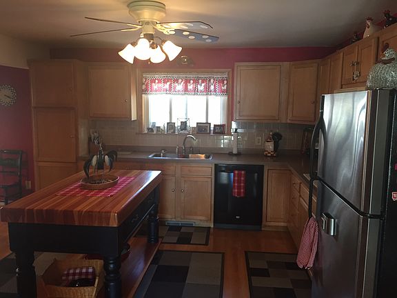 3rd image of 214 Greenwood Dr