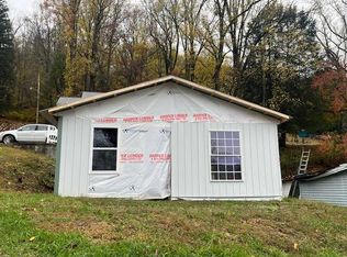 220 Arnold St, Weston, WV 26452