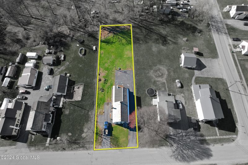 3rd image of 44 Ferry Street