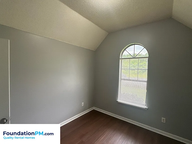 5407 Riverdale Rd — Photo 6