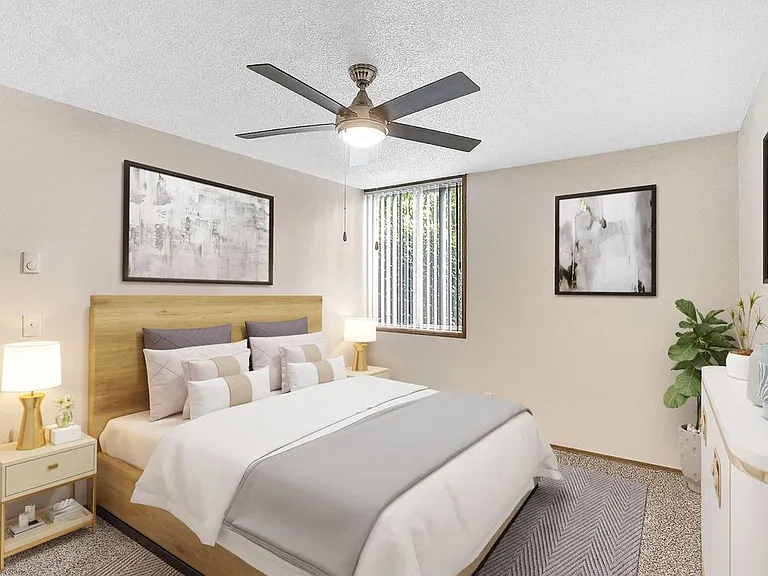 Bedroom River Cliff Apartments Milwaukie Oregon