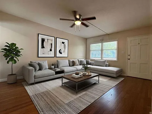 3109 Jarvis St Photo 1