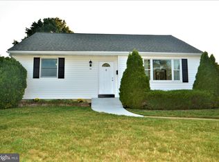 16 Mark Dr, New Castle, DE 19720