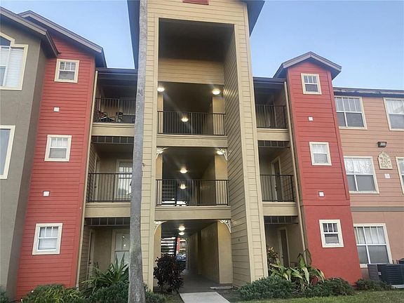 3rd image of 2207 Antigua Pl APT 736
