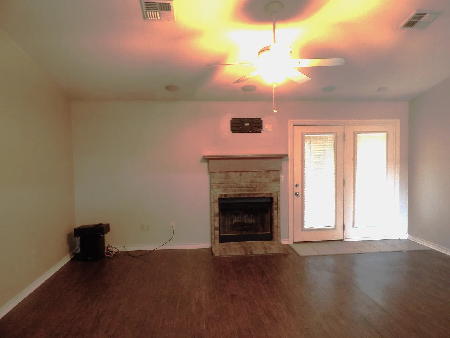 3 bed, 1392 sqft, $1,495 — Photo 2