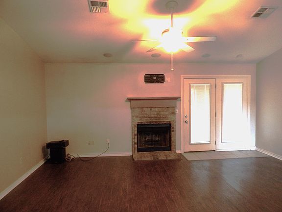 2nd image of 4421 SW Hickory Ln