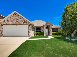 420 Camp Creek Dr, Arlington, TX 76002