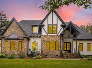 7376 Hidden View Dr, Oak Ridge, NC 27310