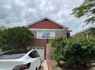 247 Beach 131st St, Rockaway Park, NY 11694