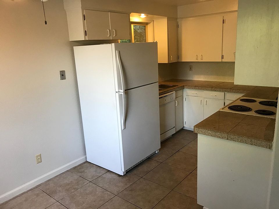 2nd image of 3708 L St