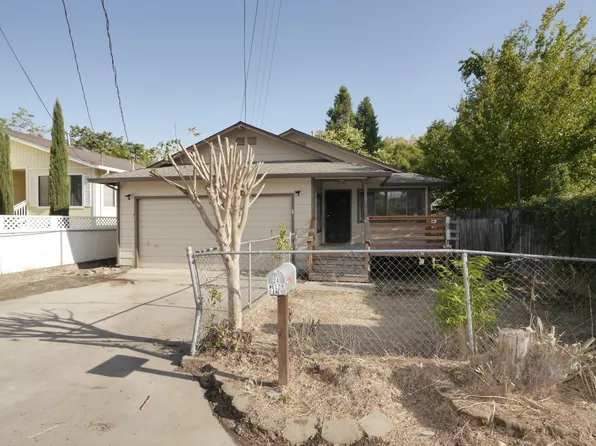 24 Welch Ln, Ione, CA 95640