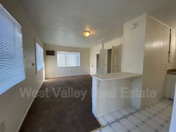 725 1/2 Kern St APT B