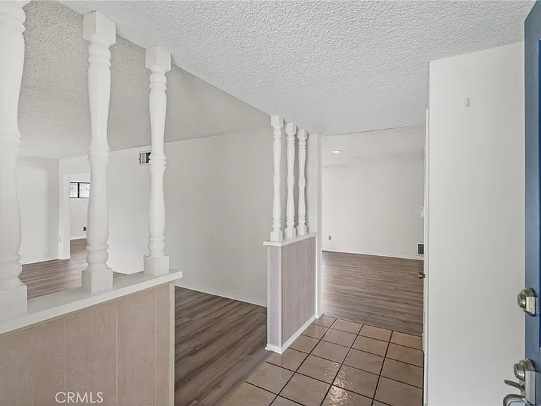 11803 Gerald Ave — Photo 4