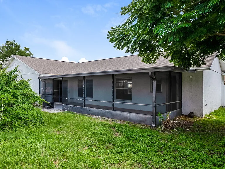 2629 Saffron Dr — Photo 15