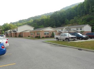 409 Pebble Dr, Moundsville, WV 26041