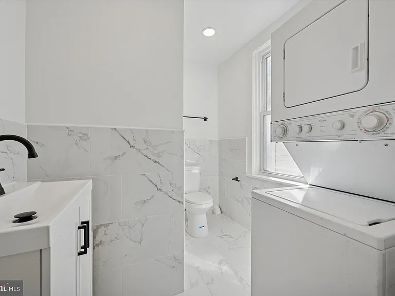 1217 N 28th St #3 — Photo 7