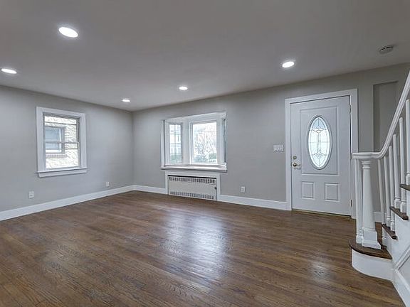 5th image of 41 Virginia Ave