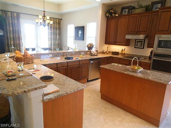 3rd image of 546 Avellino Isles Cir APT 11302