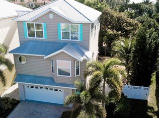111 75th St, Holmes Beach, FL 34217