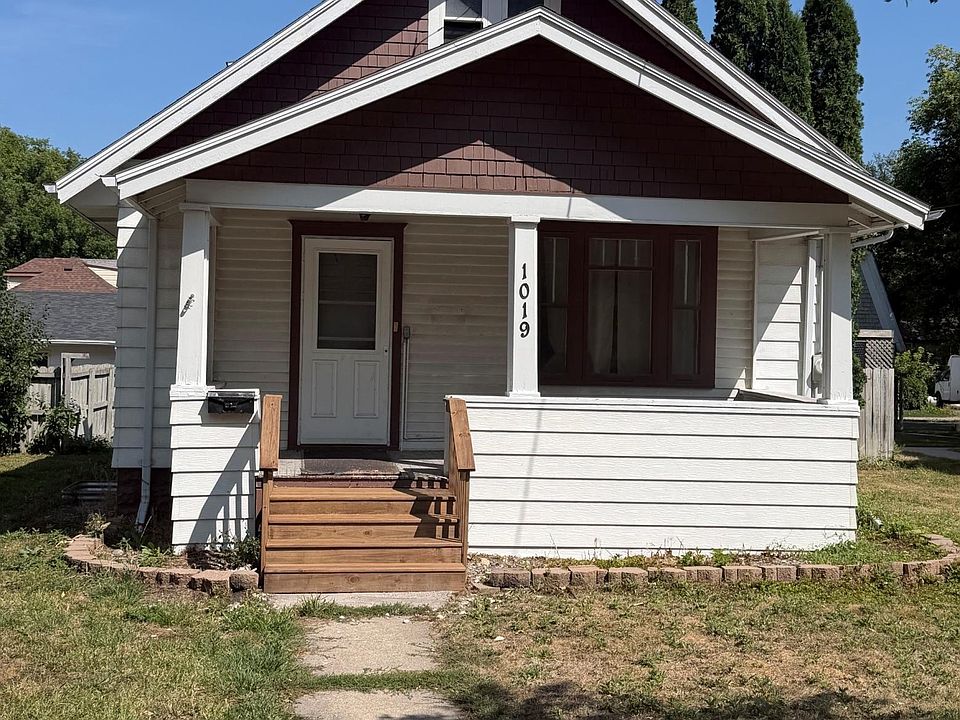 1st image of 1019 9th Ave N