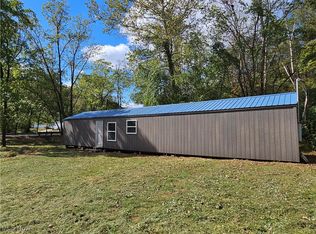 7020 Cairo Cisco Rd, Petroleum, WV 26161