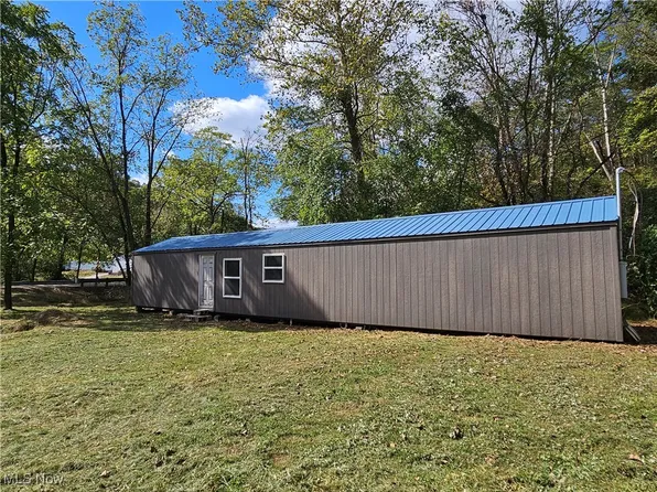 7020 Cairo Cisco Rd, Petroleum, WV 26161