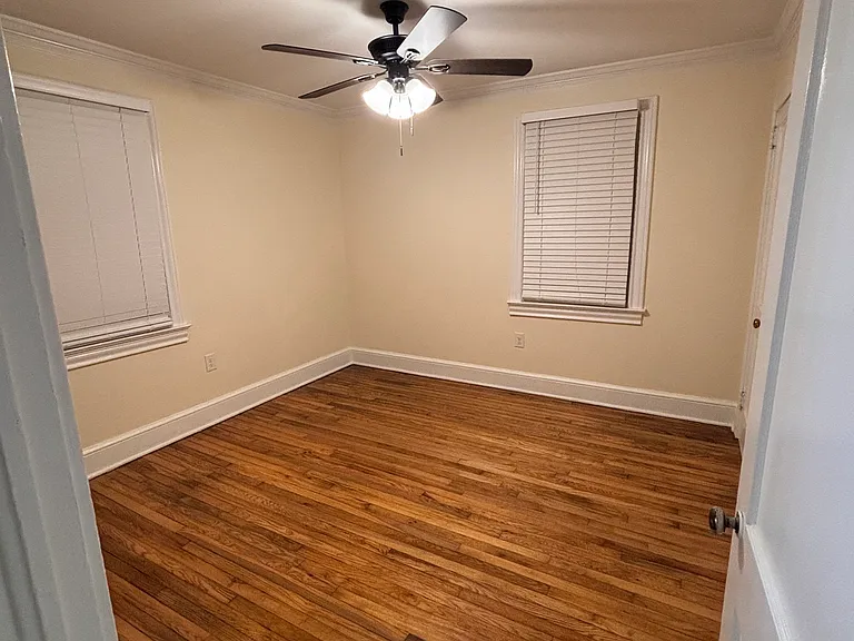 1601 E North St #B — Photo 6