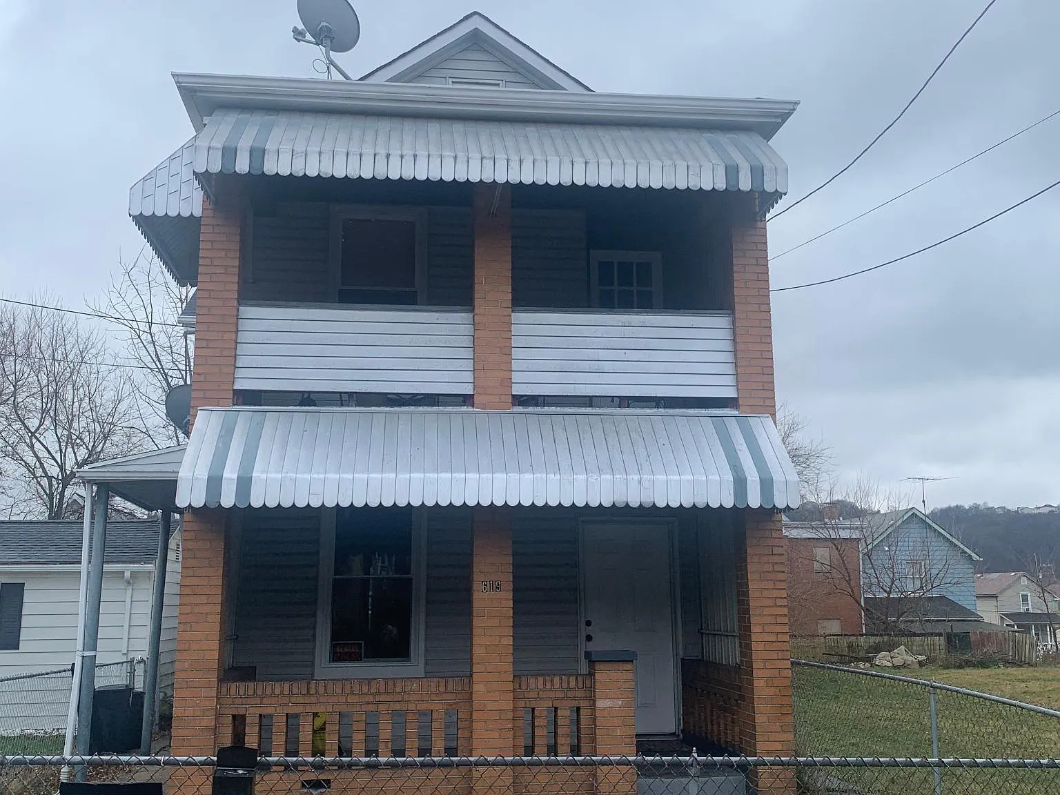 619 Olive Ln — Photo 4