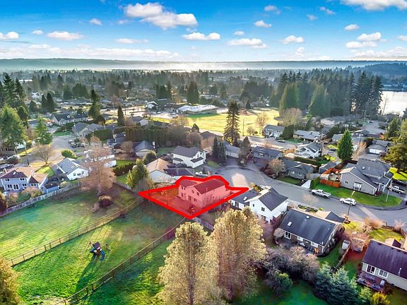 3rd image of 1619 Meadow Pl