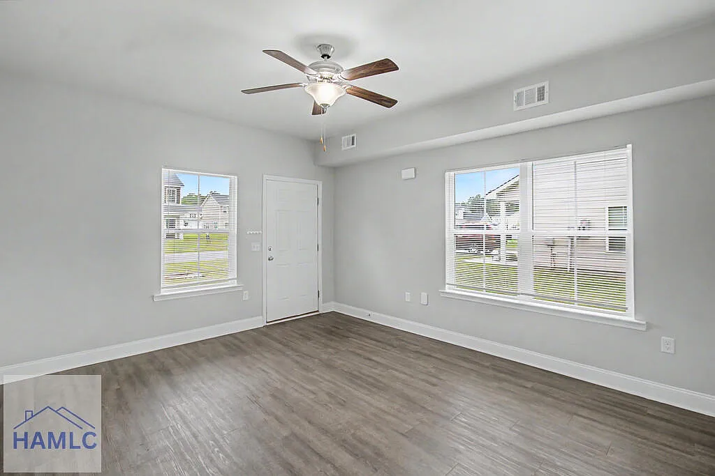 4 bed, 2.5 bath, 1776 sqft, $2,250 — Photo 4