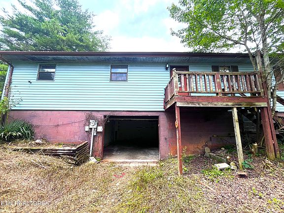 5th image of 400 Oak Grove Rd