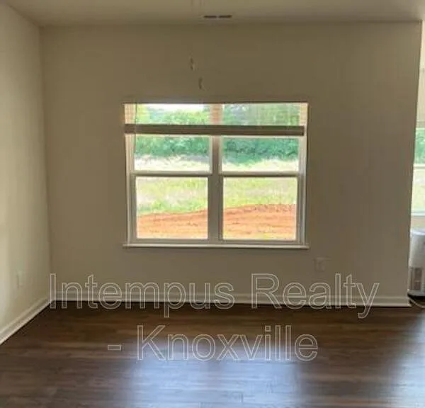 1311 Hampton Place Cir — Photo 6