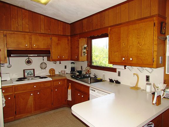 3rd image of 19 Seaview Ave