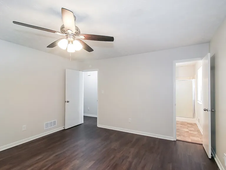 127 Gristmill Ct — Photo 11