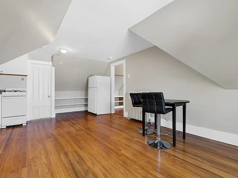 28 Evergreen St #3 — Photo 5