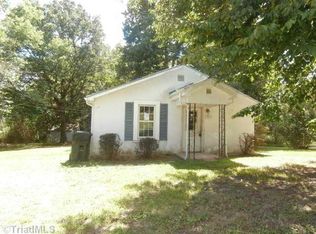 1012 Virginia St, Thomasville, NC 27360