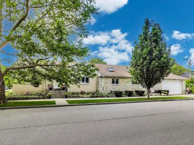 4401 W Hollywood Ave, Chicago, IL, 60646