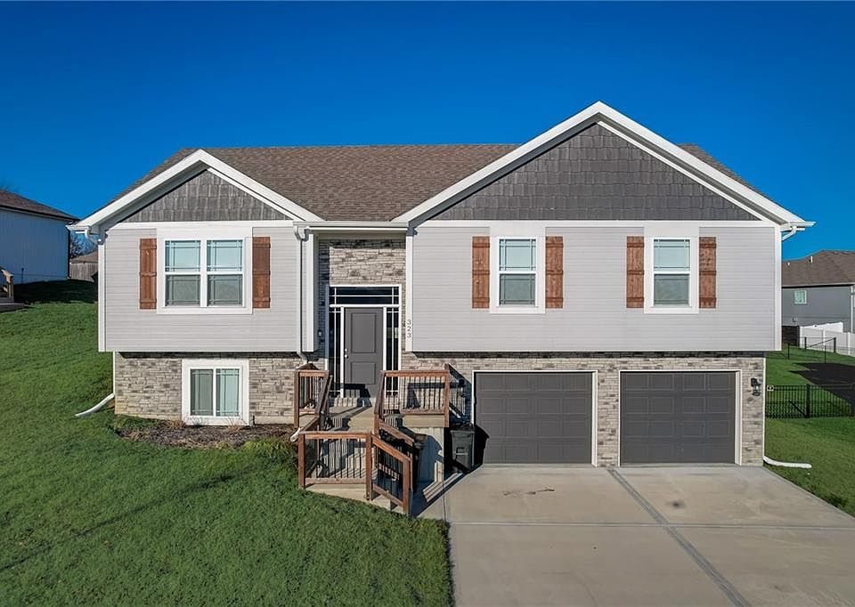 1st image of 323 Fairview Cir